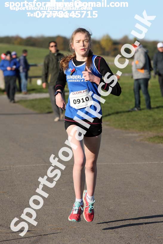 Mens and Womens 16s to under-20s Heaton Harriers Memorial Road Races, Newcastle. Photo:  David T. Hewitson/Sports for All Pics